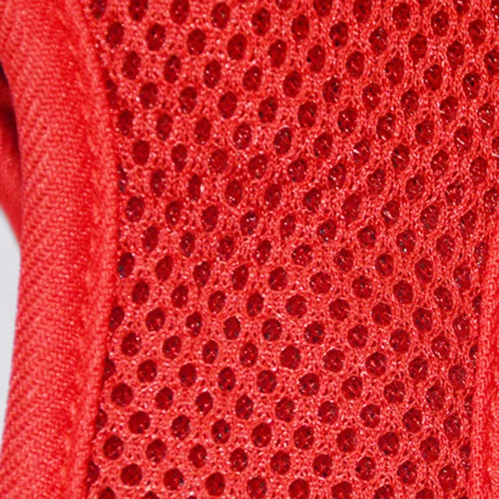 Harnais Chiot Classique Ajustable, zoom sur le tissu tartan rouge