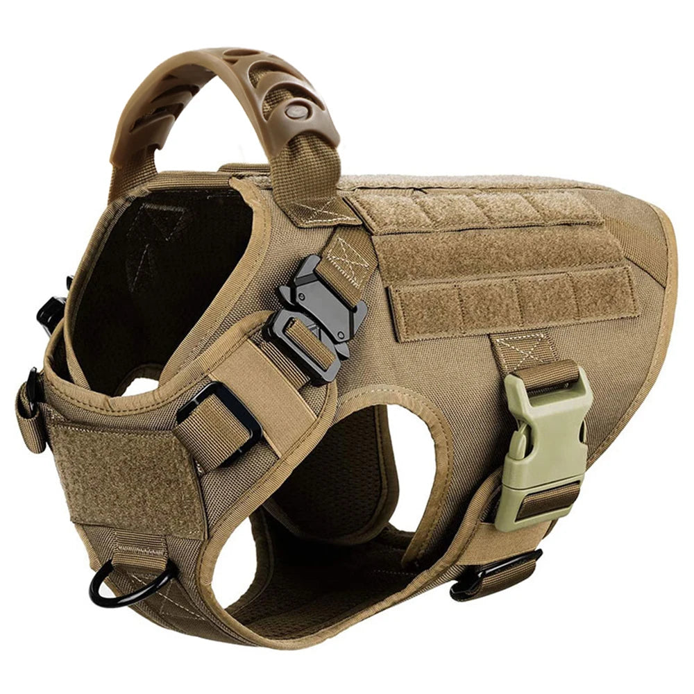 Harnais Tactique Chien Pochettes coloris coyote, vues sous plusieurs angles